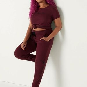 Victoria's Secret Pink skinny jogger in plum